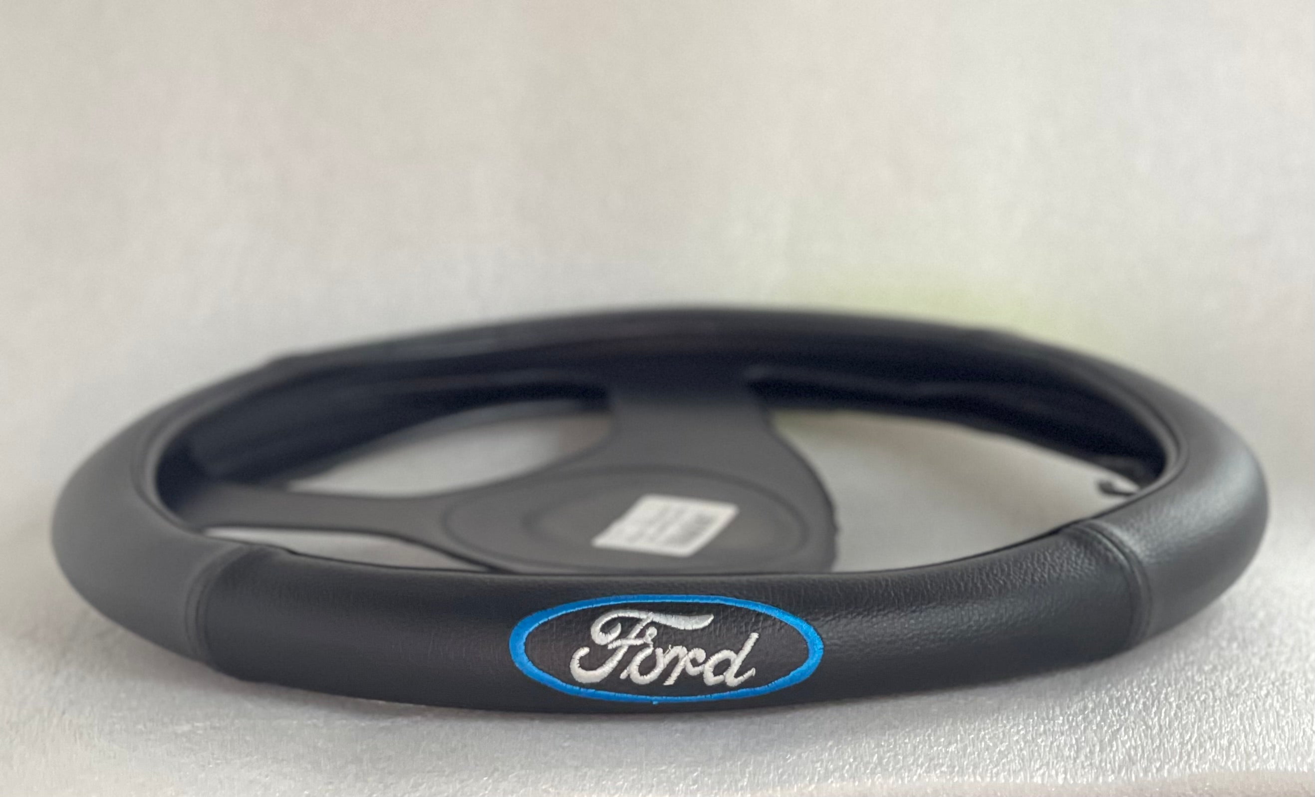 Cover Ford gris/negro