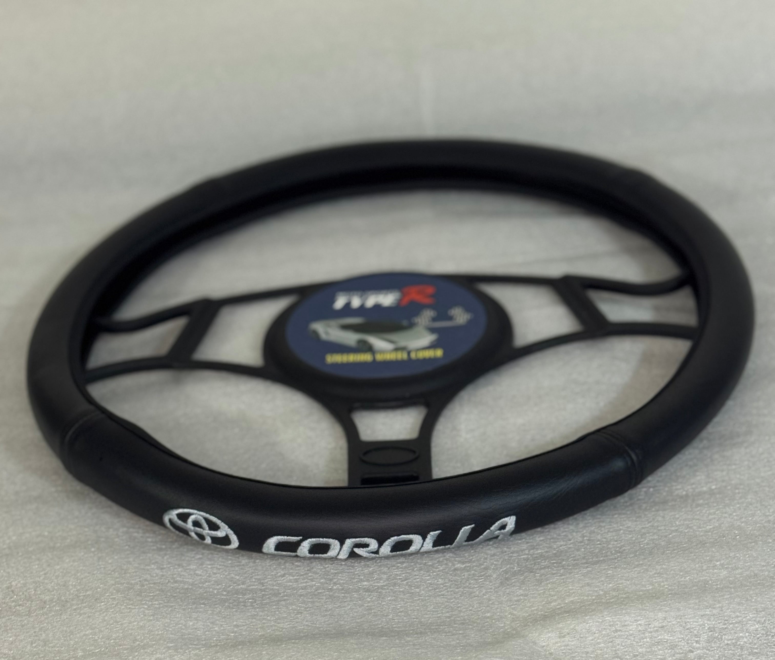 Cover Corolla negro