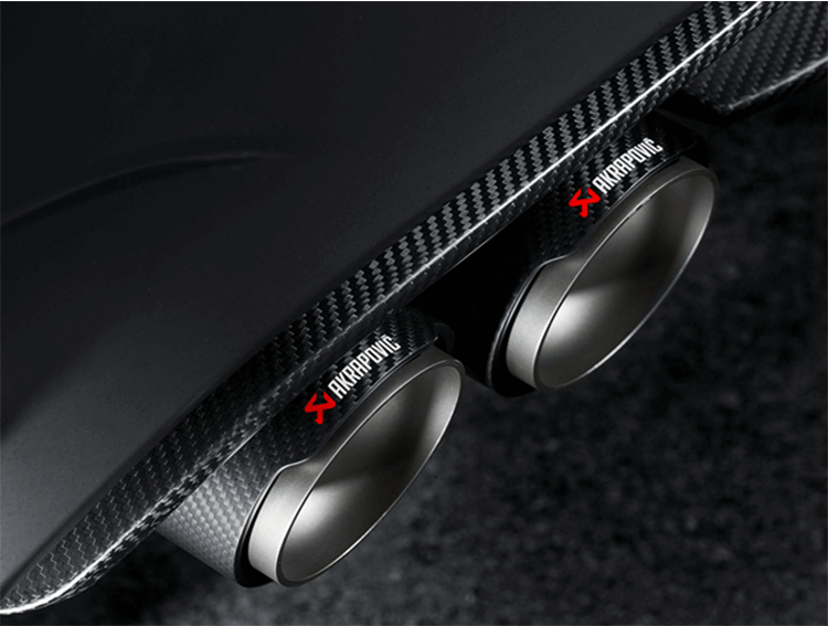 Colas dobles Akrapovic carbon fiber